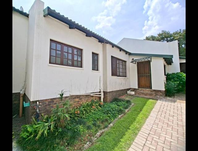 3 BEDROOM TOWNHOUSE FOR SALE IN PAULSHOF